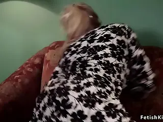Teman lelaki teroka petualangan bontot dengan kekasih Milf, pasangan suka main tambah kepedasan. Rintihan lembut Milf bergema waktu dia serah pada nikmat, sentuhan teman lelaki nyalakan api antara mereka.