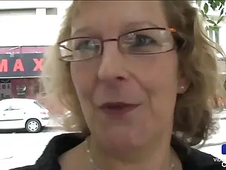 MILF chín muồi săn tìm cặc trong bộ sưu tập phun tinh, năng lượng cuồn cuộn như sóng thần khi cảnh quay hòa thành bức tranh khoái cảm. Tiếng rên vang cùng chất lỏng tuôn trào, dệt nên bức tranh thỏa mãn không ngừng nghỉ. Một chi tiết nhớp nhúa nổi bật, đưa mọi thứ lên đỉnh cao hỗn loạn.
