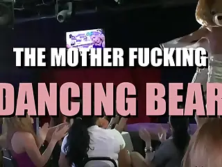 Inilah parti paling gila dengan Dancing Bear! Tenaganya menggebu! Kali ni memang nak jadi gila-gila.