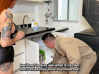 Alle Klempner haben große Schwänze, also musst du das ausnutzen.